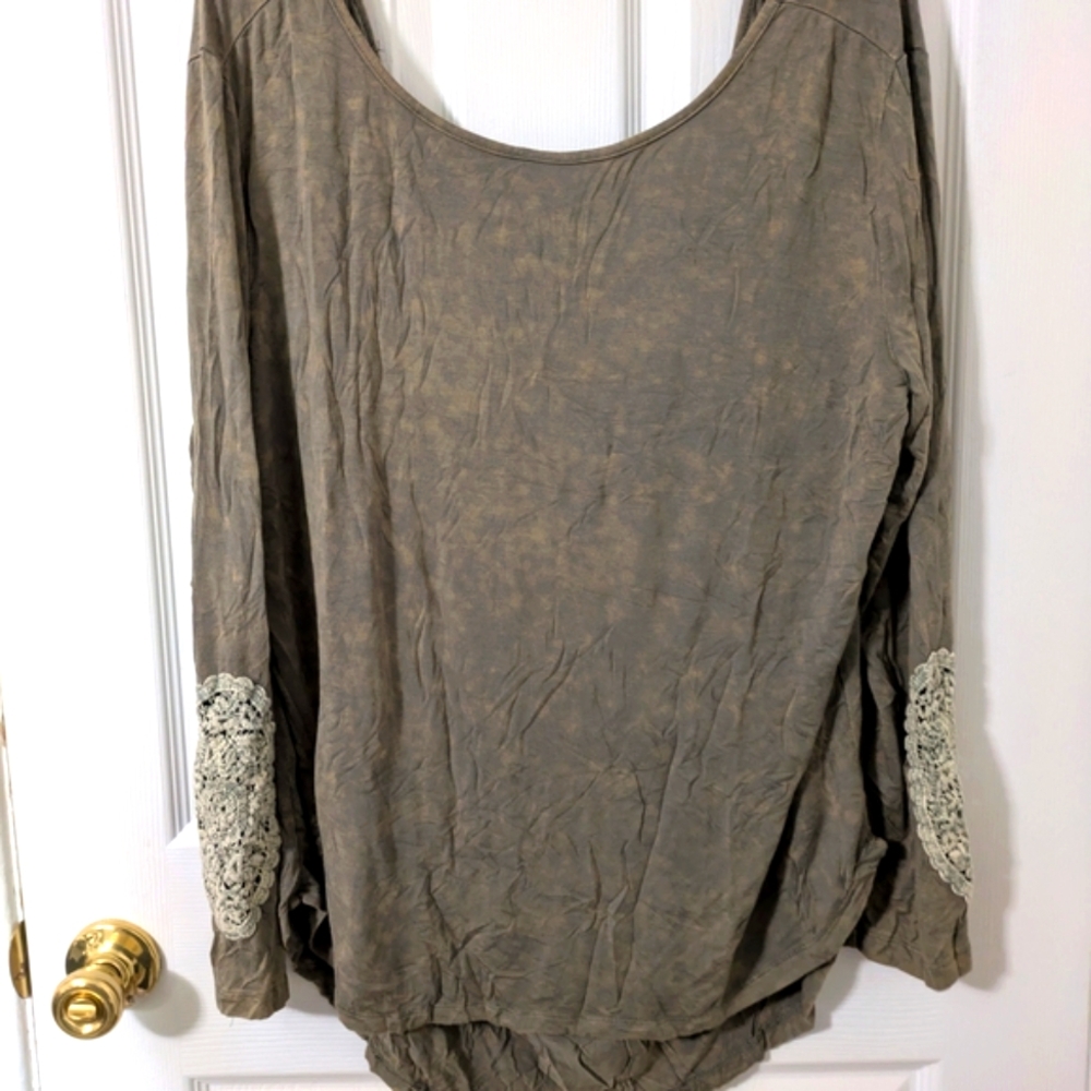 POL Olive Draped L Top W/Crochet